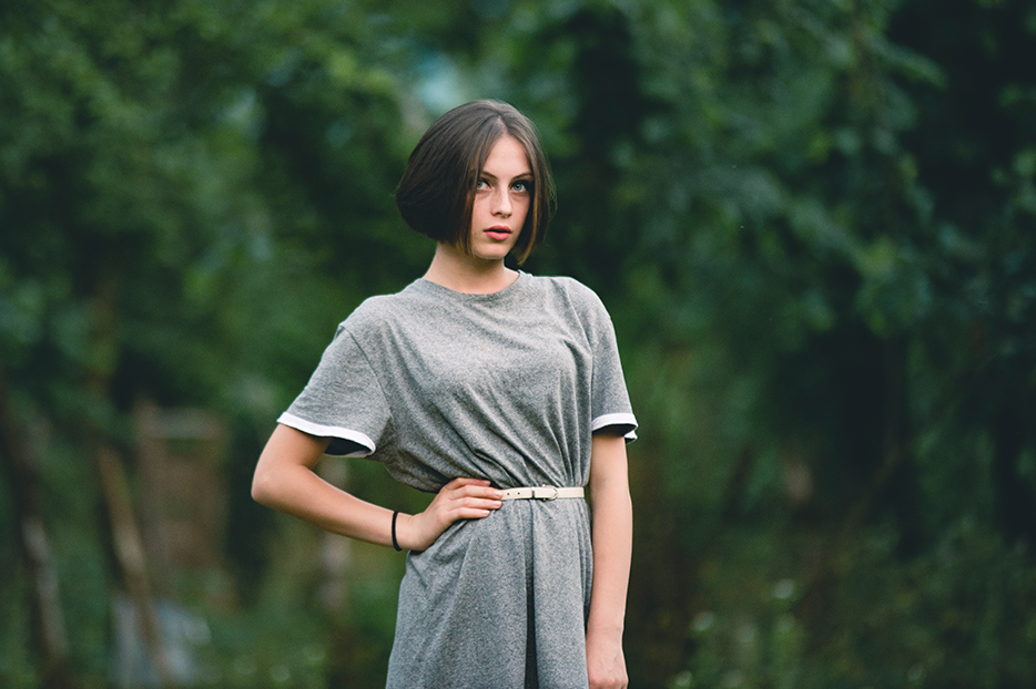 Effortless Edge: How Loose Clothing Can Still Look Sharp
